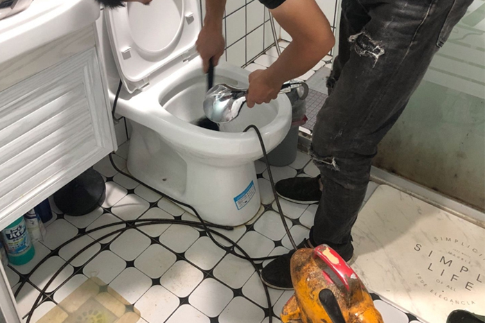 柏乡马桶堵塞自己疏通还是找师傅？专业上门服务让你省时更省心